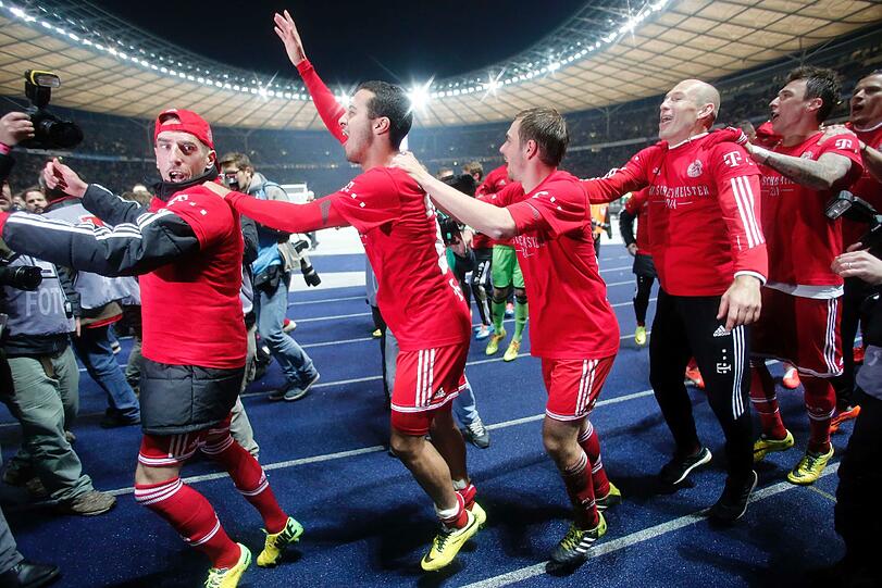 Der FC Bayern München feiert seinen 24. Meistertitel nach dem 3:1 Sieg in Berlin.
