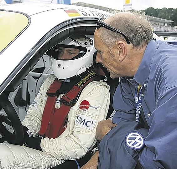 &bdquo;Es hätte ja weiß Gott was passieren können&ldquo;: Hans-Joachim Stuck mit seinem Sohn Johannes.Foto: Zink