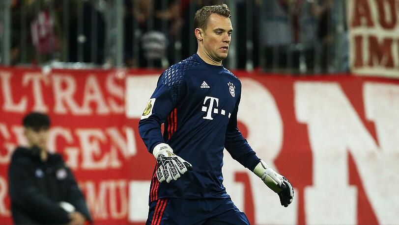 MANUEL NEUER: NOTE 2. Parierte Koos Elfmeter. War beim 1:2 dann machtlos und kassierte damit saisonübergreifend mit Bayern den ersten Pokaltreffer nach zuvor fünf Spielen ohne Gegentor.