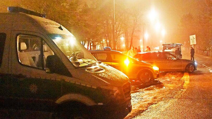 Der Fahrschüler stand unter Drogeneinfluss. Bei der Verfolgungsjagd waren mehrere Polizeiwagen beteiligt.