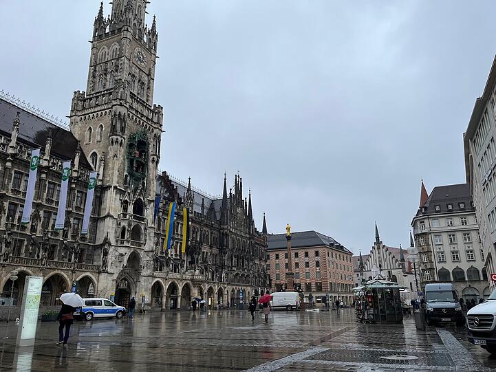 Auch am Marienplatz sind nur wenige Menschen unterwegs.