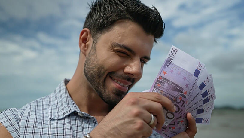 Mit Martin Angelo ger&auml;t Anouschka Renzi heftig aneinander.