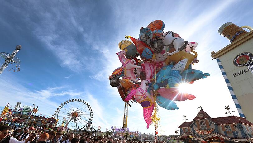 Die Wiesn ist eröffnet. Die Wiesn ist eröffnet.