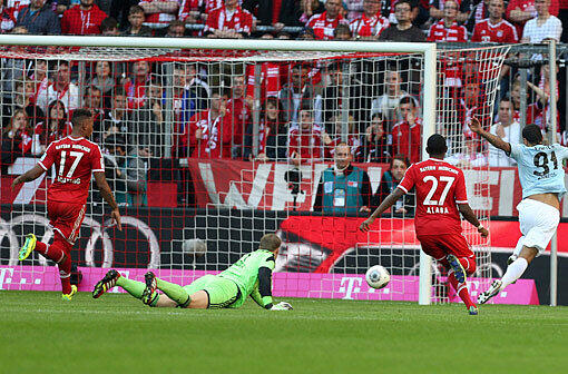 Nach Boatengs Patzer gegen Mainz schob Shawn Parker zum 1:0 für den FSV ein.
