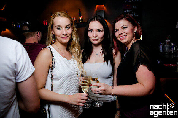 Die besten Partybilder vom Samstag. Hier aus dem Jack Rabbit.