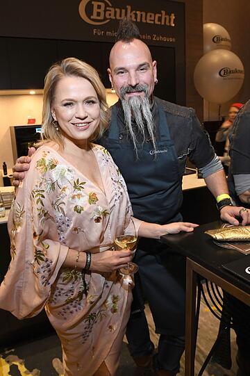 Nova Meierhenrich und Showkoch Ralf Jakumeit