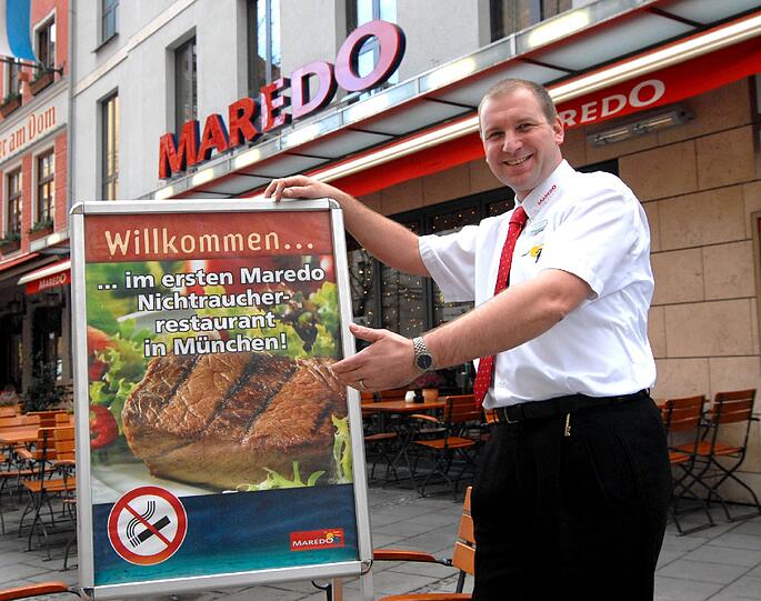 Das Maredo am Dom. Die Filiale im Tal muss schließen - an der gleichen Stelle eröffnet ein Urmünchner Restaurant, das "Tegernseer Tal".