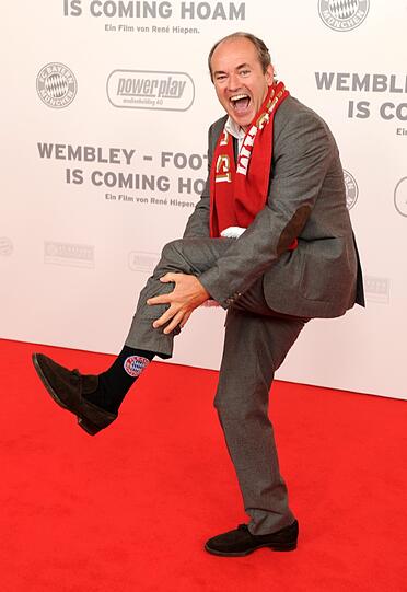 Am Montagabend feierte der Dokumentarfilm "Wembley - Football is coming hoam" Premiere - unter den gespannten Blicken der Bayern-Stars. Die Bilder!
