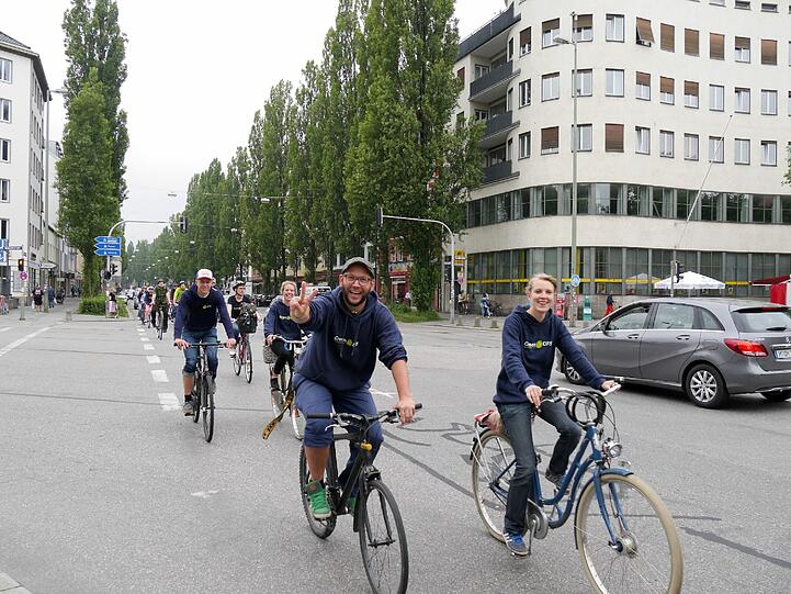 Auf der Lindwurmstraße gibt es jeden Morgen ein Radl-Shuttle.