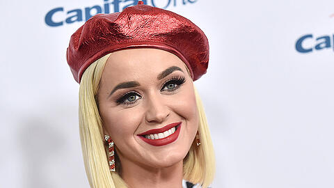 Katy Perry steht kurz vor der Geburt ihres ersten Kindes und präsentierte stolz das Kinderzimmer - ein Traum in Rosé.