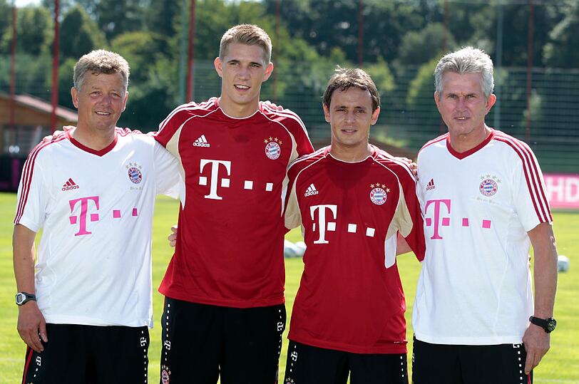 Jupp Heynckes hatte bei seiner 
Rückkehr zu Bayern München nur einen Rumpfkader zur Verfügung. Bei 
der ersten Trainingseinheit am Montag standen gerade einmal sieben 
Profis auf dem Platz. Die Bilder