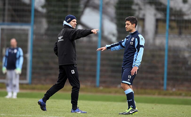 Insgesamt haben acht Spieler am "freien" Freitag trainiert: Ola Kamara, Rob Friend, Malik Fathi, Michael Netolitzky, Korbinian Vollmann, Grzegorz Wojtkowiak, Christopher Schindler und Moritz Stoppelkamp. Hier die Trainingsbilder.