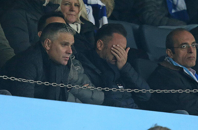 Tut schon das Zusehen weh? Vitor Pereira, der gegen Bochum im Stadion war, soll den Löwen um Investor Hasan Ismaik abgesagt haben.