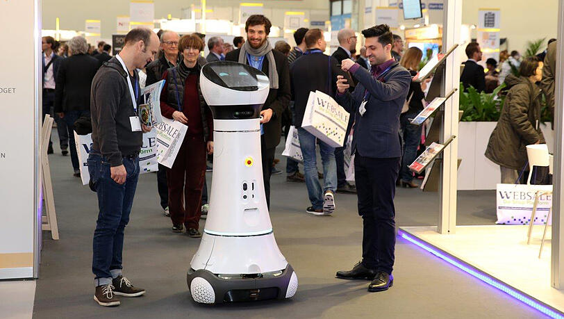 Der Roboter Paul soll den Service revolutionieren. Der Roboter Paul soll den Service revolutionieren.