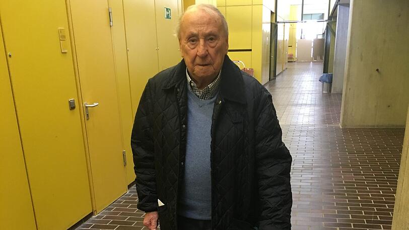 Opfer Joseph P. (87).