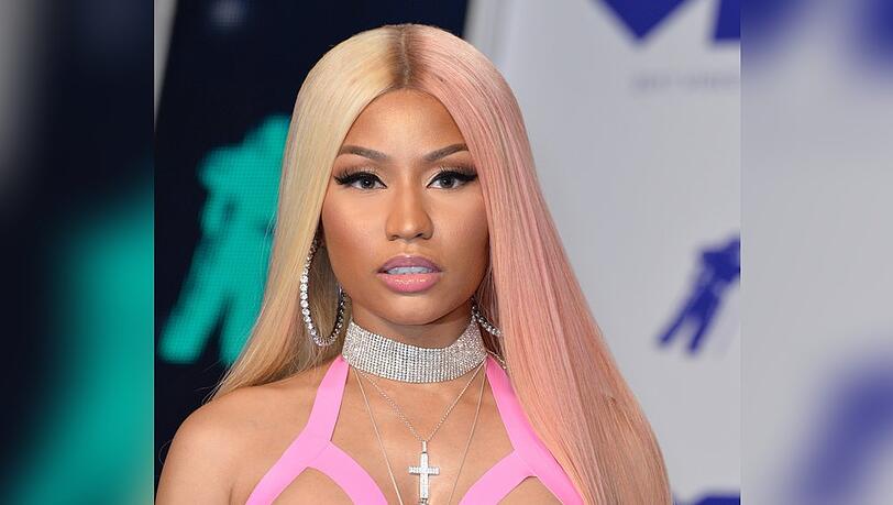 Zwei Farben sind besser als eine: Promis wie Nicki Minaj sind vom Hairstyle-Trend Gemini Hair begeistert.