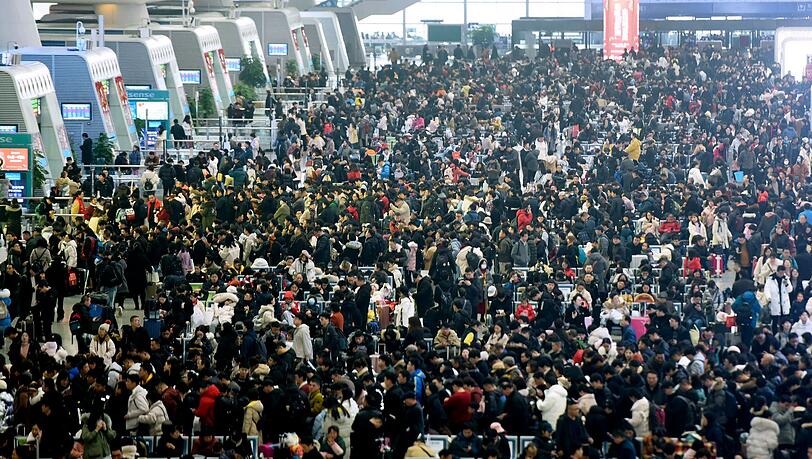Auch in diesem Jahr dürfte es wieder voll werden an Chinas Bahnhöfen. (Archivbild) Auch in diesem Jahr dürfte es wieder voll werden an Chinas Bahnhöfen. (Archivbild)