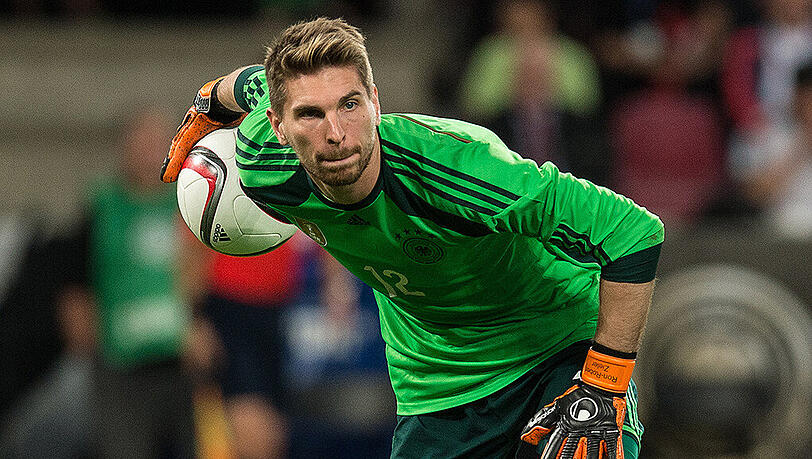 Meldet seine Ansprüche an: Ron-Robert Zieler. Meldet seine Ansprüche an: Ron-Robert Zieler.