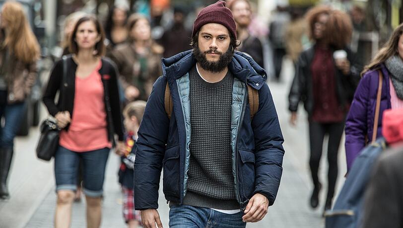 Nach dem gewaltsamen Tod seiner Freundin ändert sich für Mitch (Dylan O’Brien) alles. Nach dem gewaltsamen Tod seiner Freundin ändert sich für Mitch (Dylan O’Brien) alles.