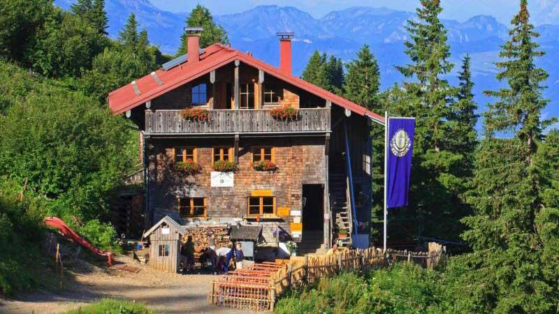 Das Staufner Haus in den Allgäuer Alpen hat bereits seit 1. Mai geöffnet.