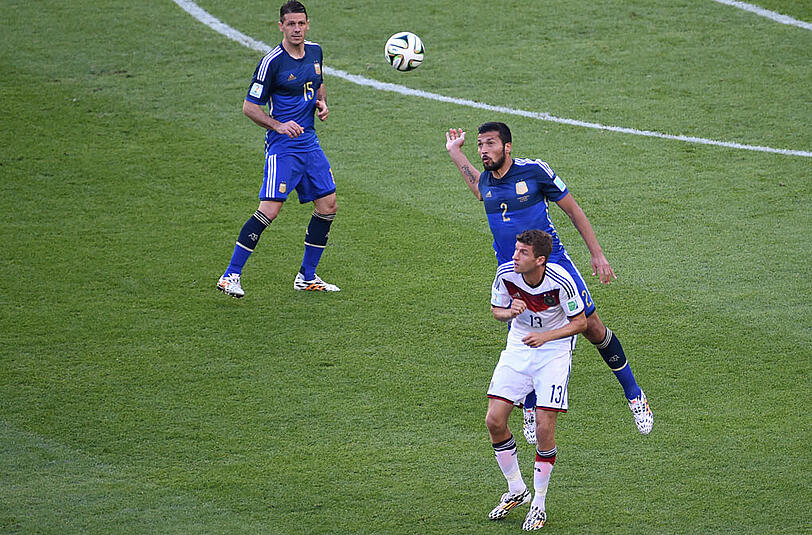 Thomas Müller: Weltmeister! Note 1. Hart genommen, ließ sich nicht beeindrucken. Kämpfte, rannte, spielte. Wenn er Platz hatte, immer gefährlich. Er durfte feiern.