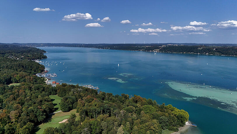 Der Starnberger See, knapp 25 Kilometer südwestlich von München. Der Starnberger See, knapp 25 Kilometer südwestlich von München.