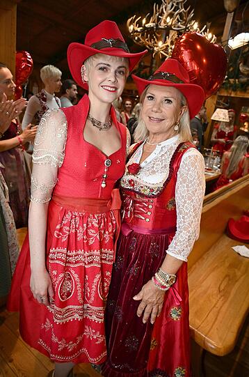 Jennifer Siemann und Marianne Hartl