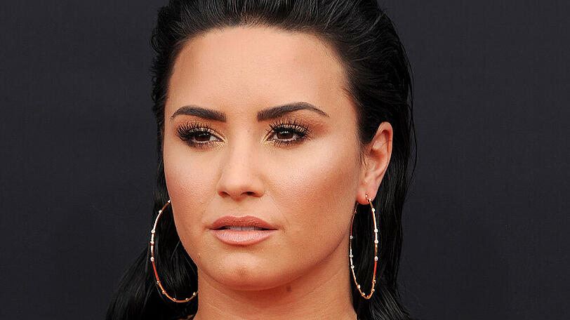 Demi Lovato hat sich ein neues Tattoo stechen lassen - als Andenken an ihren verstorbenen Freund