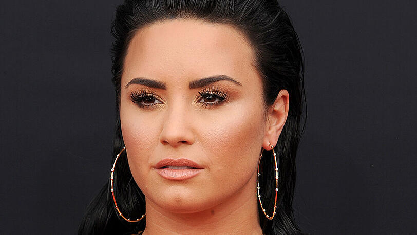 Demi Lovato hat sich ein neues Tattoo stechen lassen - als Andenken an ihren verstorbenen Freund Demi Lovato hat sich ein neues Tattoo stechen lassen - als Andenken an ihren verstorbenen Freund