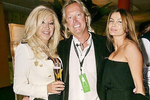 Das &ndash; aus dem TV bekannte &ndash; Millionärsehepaar Carmen und Robert Geiß mit Althofs Frau Sandra (re.).