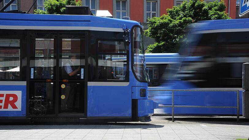 Beliebtes Fortbewegungsmittel in München: die Straßenbahn der MVG. Beliebtes Fortbewegungsmittel in München: die Straßenbahn der MVG.