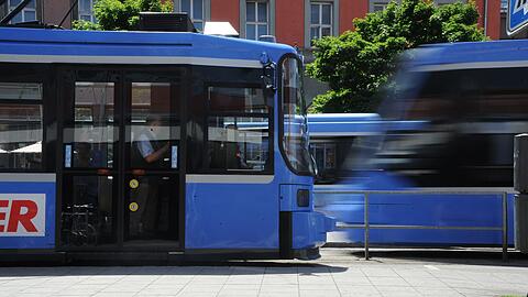 Beliebtes Fortbewegungsmittel in München: die Straßenbahn der MVG.