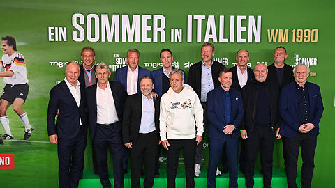 Legend&auml;r! Die Weltmeister von 1990 auf der Premiere von "Ein Sommer in Italien".