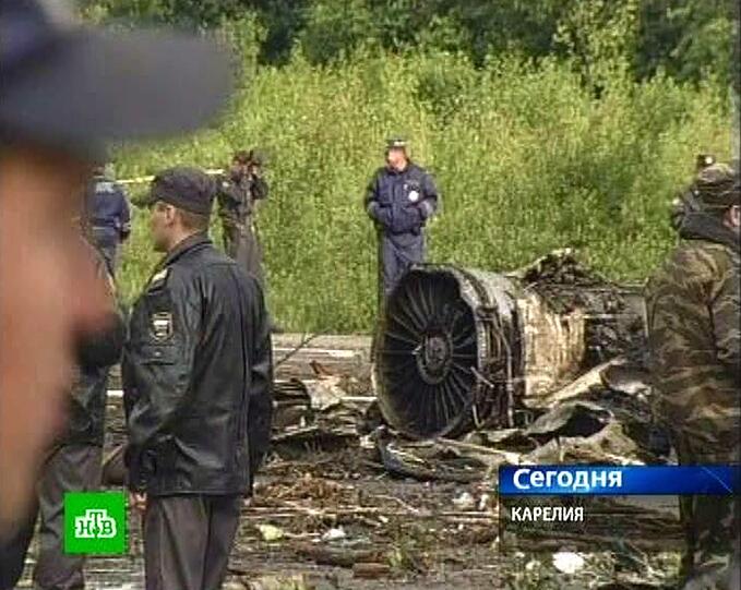 Flugzeugabsturz in Russland: Die Bilder