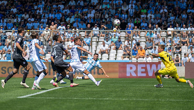 Kevin Volland trifft zum 1:0 gegen Osnabrück. Kevin Volland trifft zum 1:0 gegen Osnabrück.