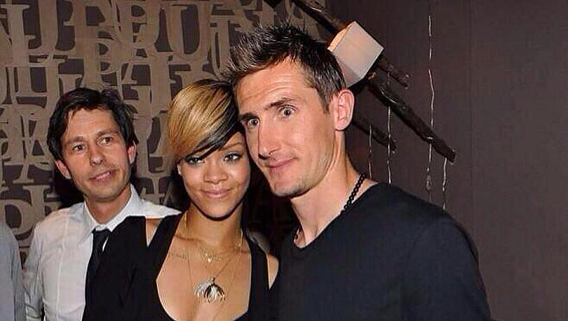 Stolz postete Rihanna ein Foto mit dem Torschützen Miroslav Klose Stolz postete Rihanna ein Foto mit dem Torschützen Miroslav Klose