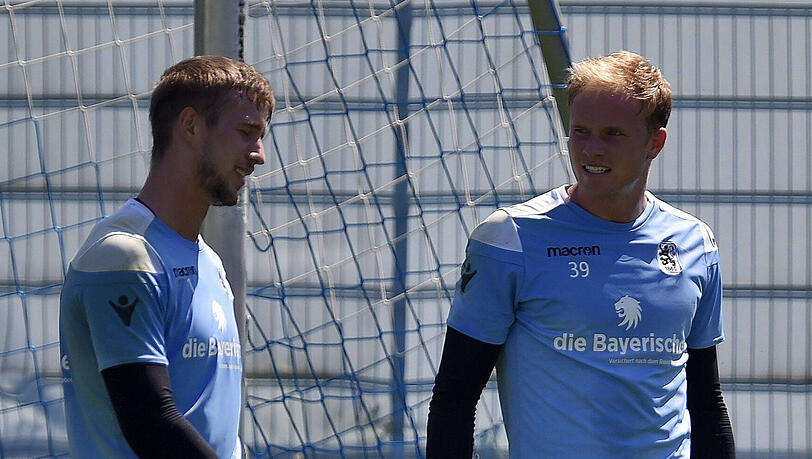 Konkurrenten im Ringen um die Nummer eins im Löwen-Kasten: Marco Hiller (links) und Hendrik Bonmann. Konkurrenten im Ringen um die Nummer eins im Löwen-Kasten: Marco Hiller (links) und Hendrik Bonmann.