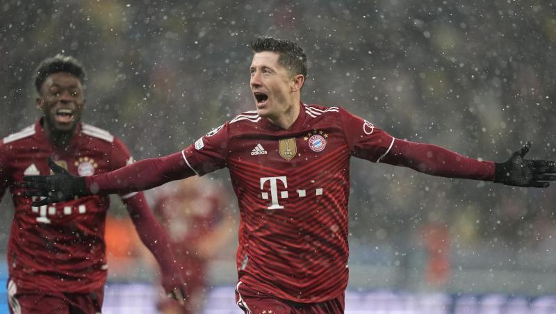 In der laufenden Saison steht Robert Lewandowski bei 25 Treffern in 20 Spielen.
