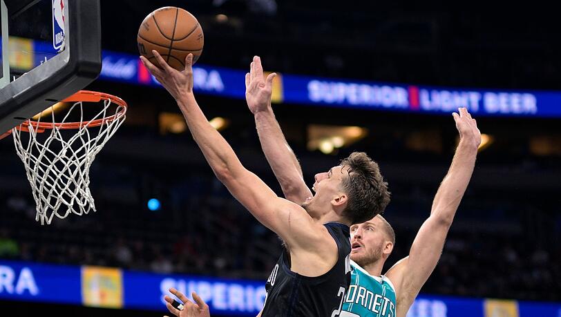 Konnte Orlandos Niederlage gegen die Charlotte Hornets nicht verhindern: Franz Wagner (l).