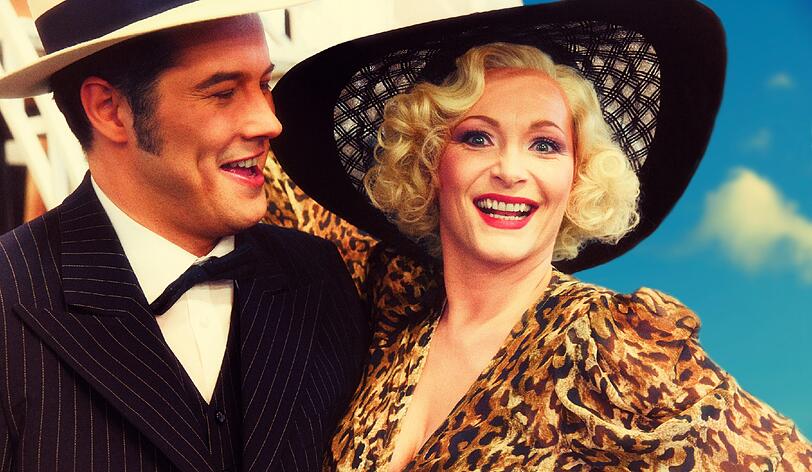 "Anything Goes": Daniel Prohaska als Billy Crocker und Anna Montanaro als Reno Sweeney.