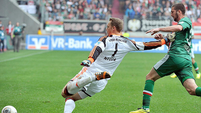 Bayerns Torwart Manuel Neuer beim 0:1 gegen Augsburg in der letzten Saison. Bayerns Torwart Manuel Neuer beim 0:1 gegen Augsburg in der letzten Saison.