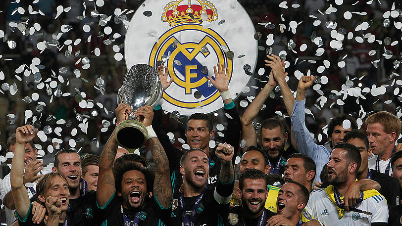 Real Madrid gewann 2:1 gegen Manchester United und verteidigte den Supercup-Titel.