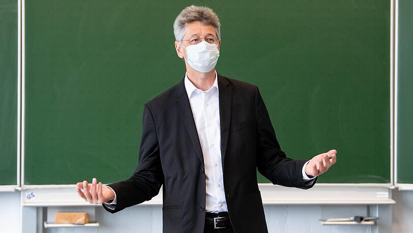 Michael Piazolo (Freie Wähler), bayerischer Kultusminister. Michael Piazolo (Freie Wähler), bayerischer Kultusminister.
