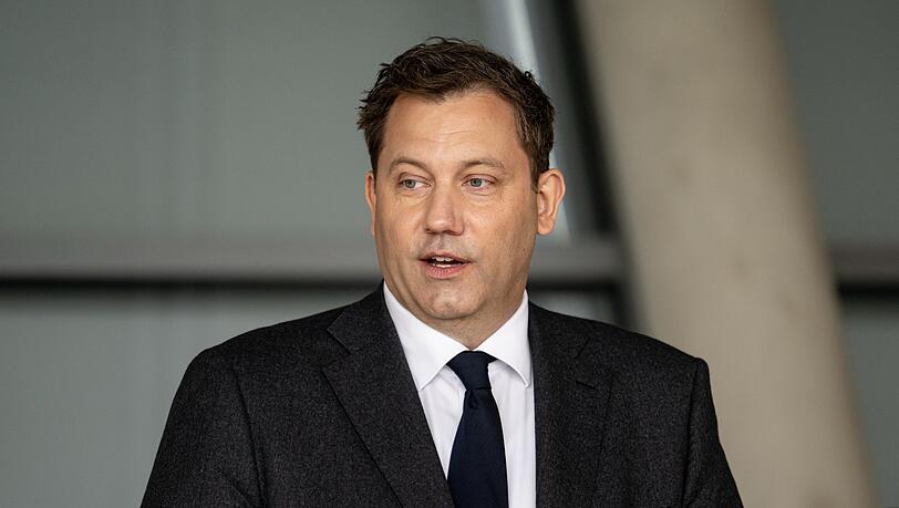 Finanzminister Klingbeil will die Regeln zur Selbstanzeige versch&auml;rfen.