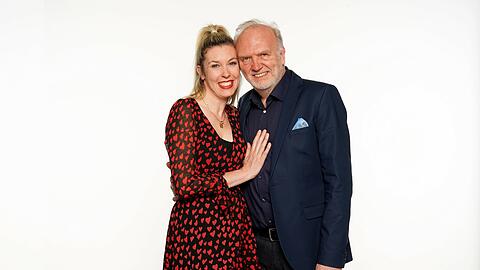 Janina Korn und Roland Heitz ziehen ins "Sommerhaus der Stars" ein.