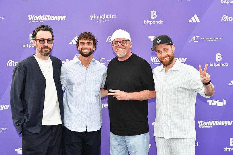 Jan K&ouml;ppen, Arda Saatci, DJ &Ouml;tzi (Gerry Friedle) und Bj&ouml;rn Schulz im Biohotel Stanglwirt.