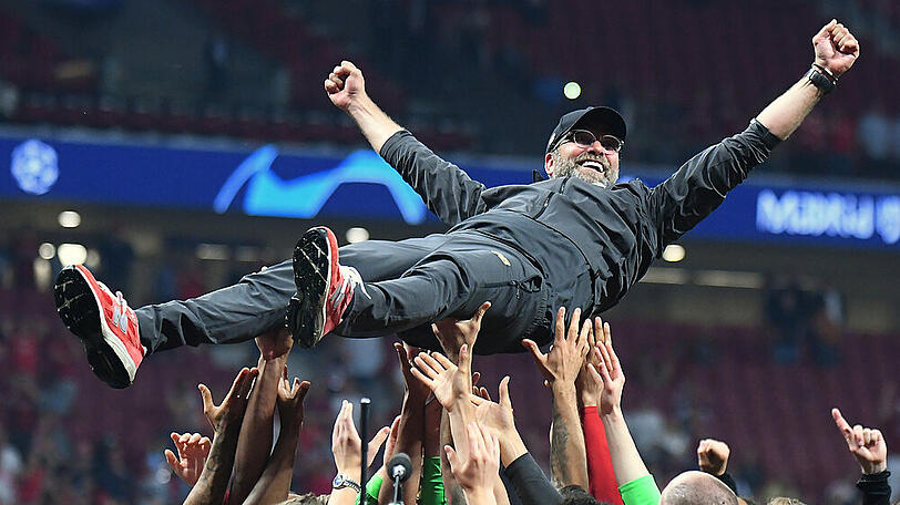 Jürgen Klopp wird gefeiert.
