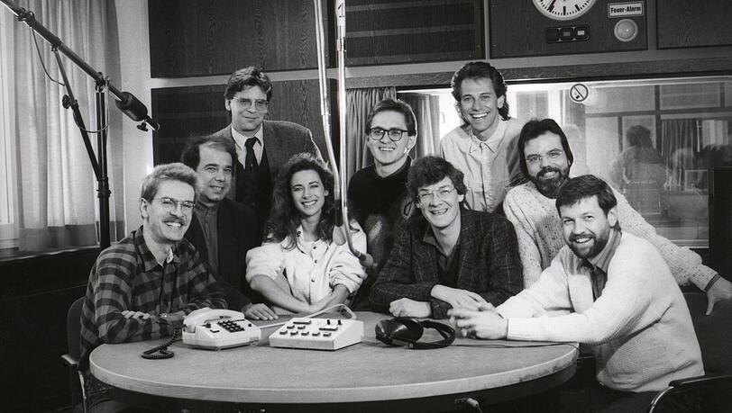 Ab 1985 beim BR-"Morgentelegramm": Sabine Sauer (M.). Ab 1985 beim BR-"Morgentelegramm": Sabine Sauer (M.).