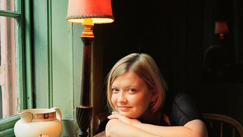 Die russische Geigerin Alina Ibragimova. Die russische Geigerin Alina Ibragimova.