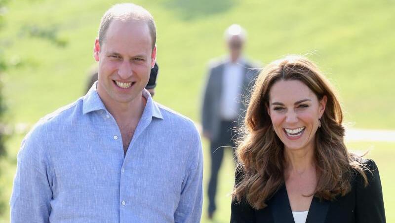 Kate, Herzogin von Cambridge, und der britische Prinz William beim Besuch im Army Canine Centre in Islamabad. Kate, Herzogin von Cambridge, und der britische Prinz William beim Besuch im Army Canine Centre in Islamabad.